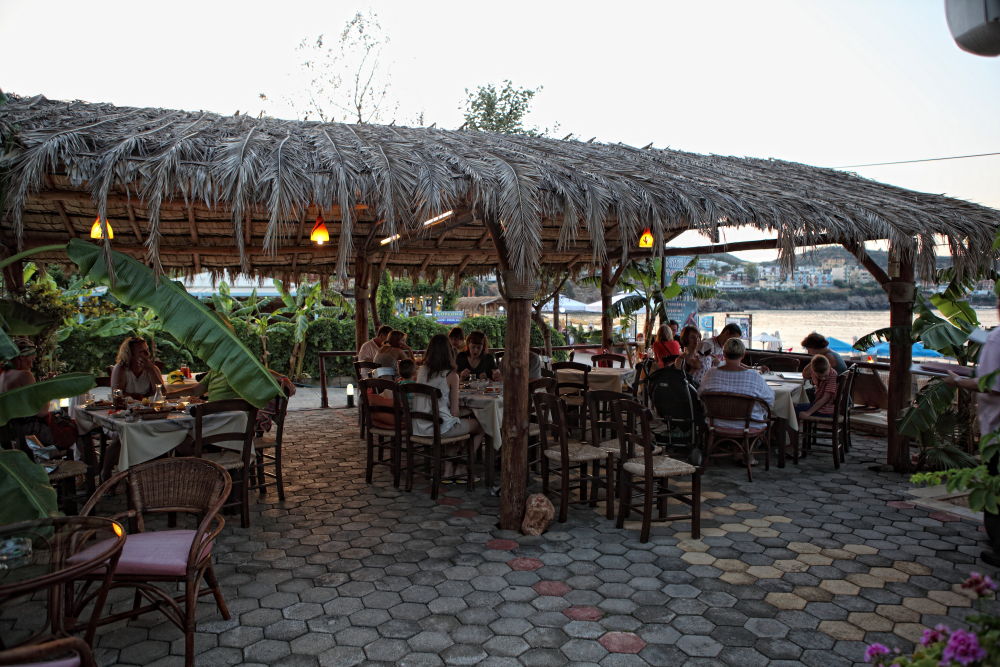 Niriides Beach Hotel Rétino Restaurante foto