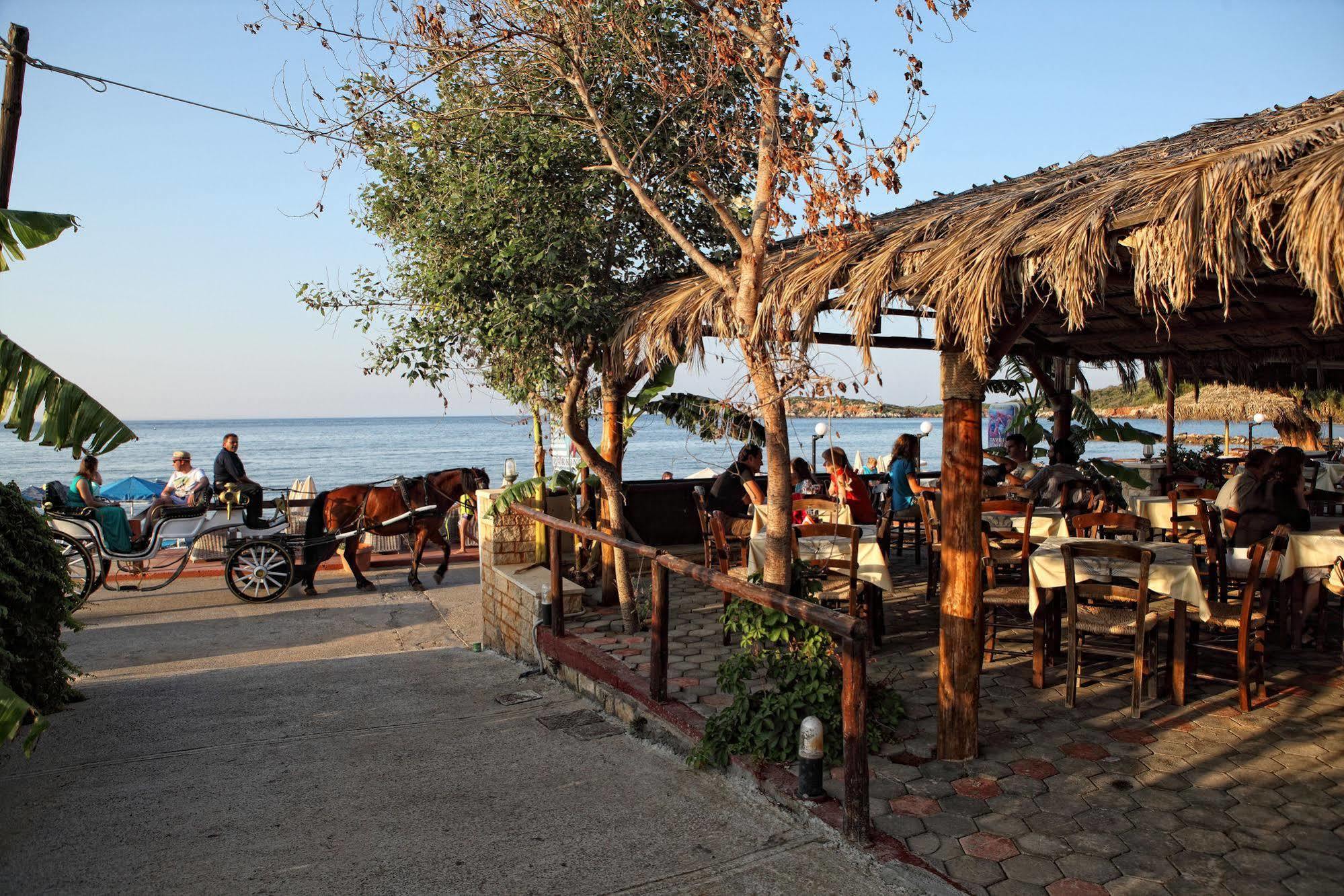 Niriides Beach Hotel Rétino Restaurante foto