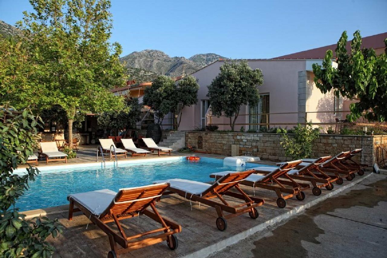 Niriides Beach Hotel Rétino Exterior foto